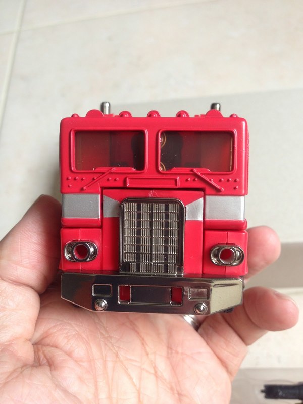 BAPE Red Cammo Convoy Exclusive Optimus Prime Figure Out The Box Image  (15 of 41)
